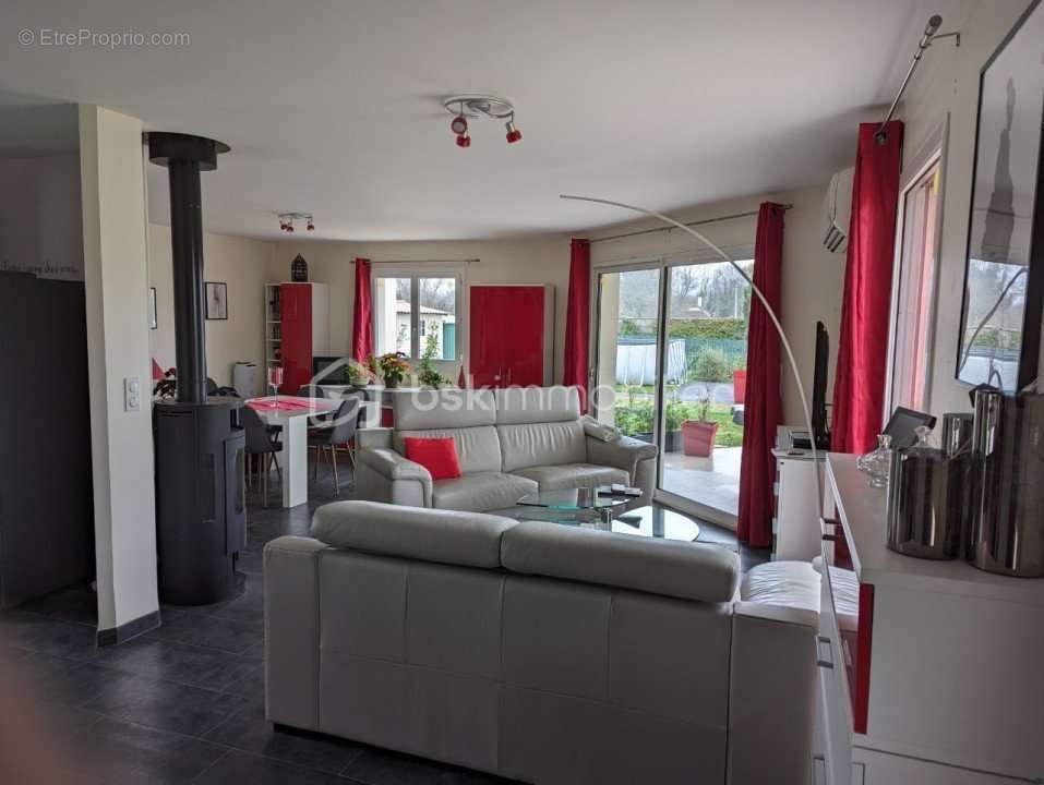 Maison à CAMPS-SUR-L&#039;ISLE