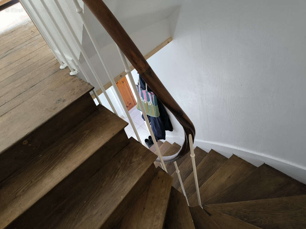 Maison à OUROUX-EN-MORVAN