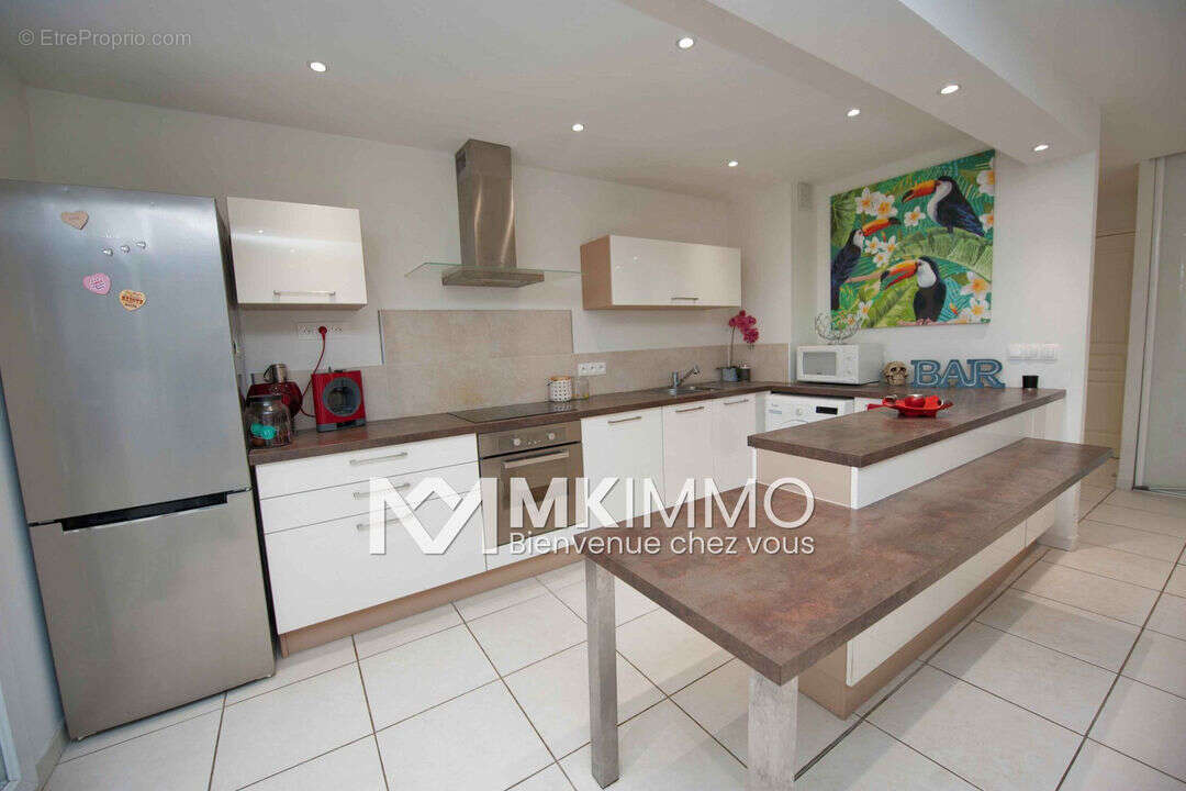 Appartement à SAINT-LAURENT-DU-VAR