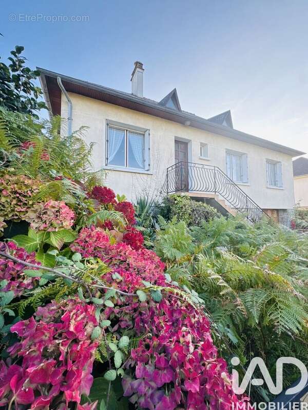 Photo 2 - Maison à PLEINE-FOUGERES