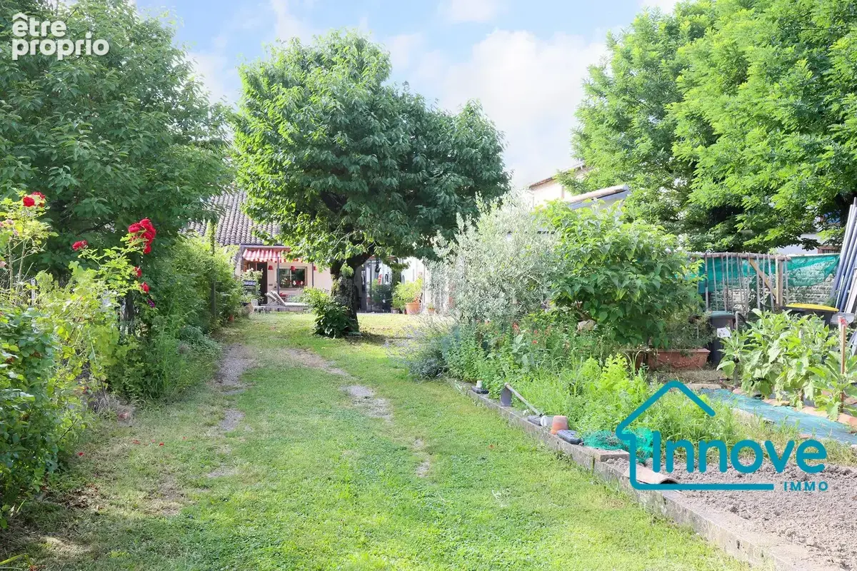 Maison 11 pièces 276 m² à vendre à Grisolles (82170) - photo 2