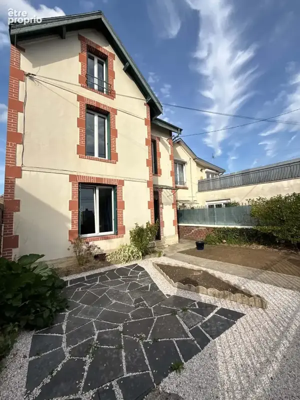 Maison 178 m² à Charleville-Mezieres  - photo 1