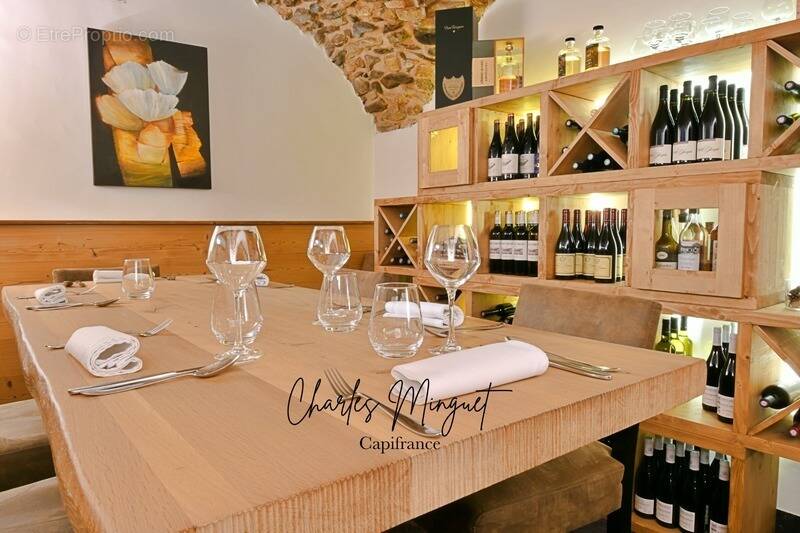 Commerce à LA SALLE-LES-ALPES