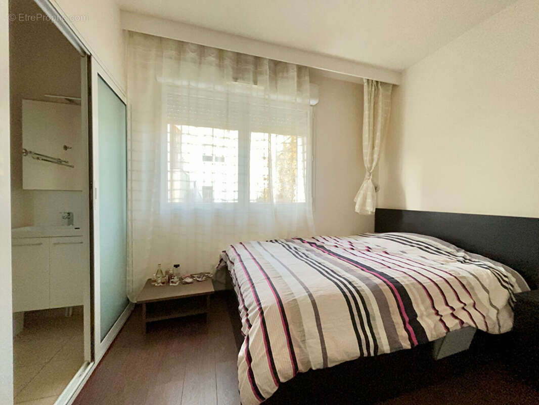 Appartement à NANTERRE