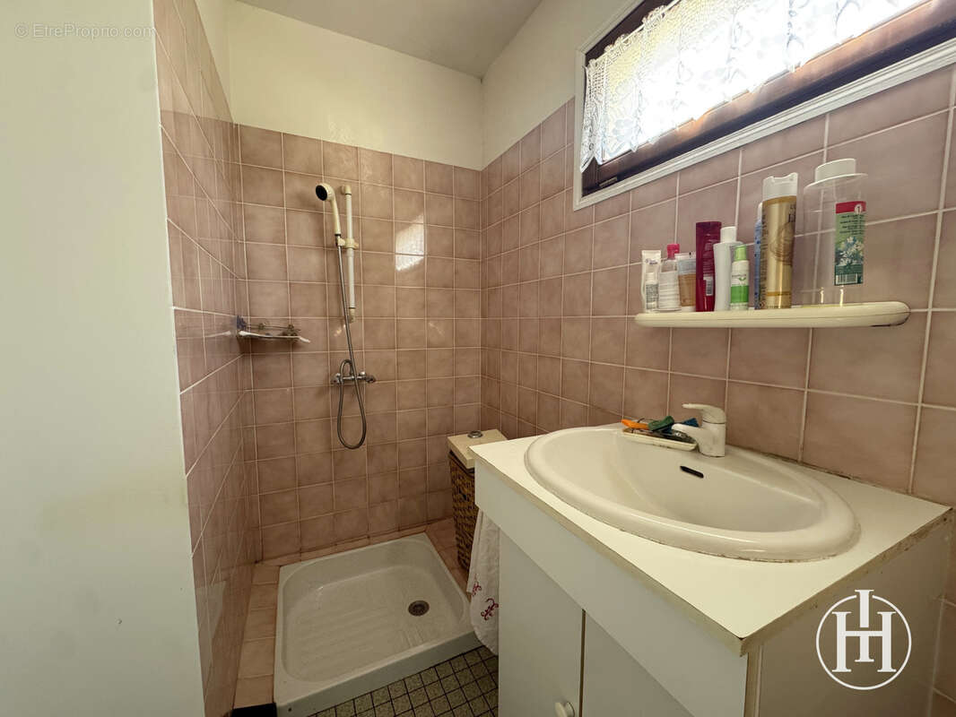 Maison à SAINT-BONNET-TRONCAIS