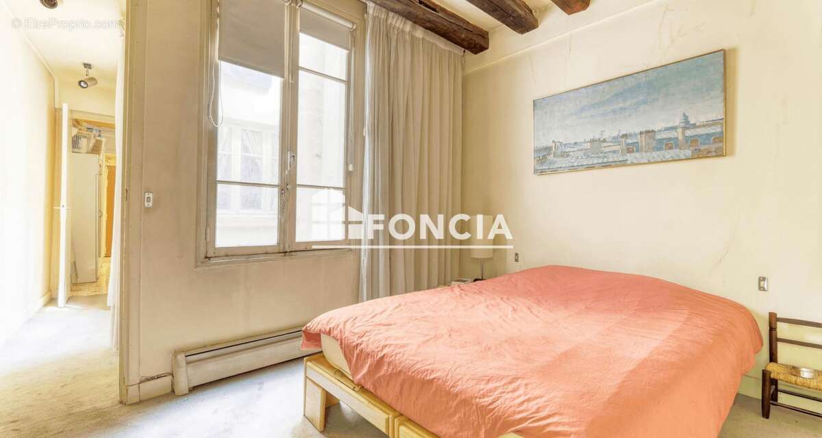 Appartement à PARIS-4E