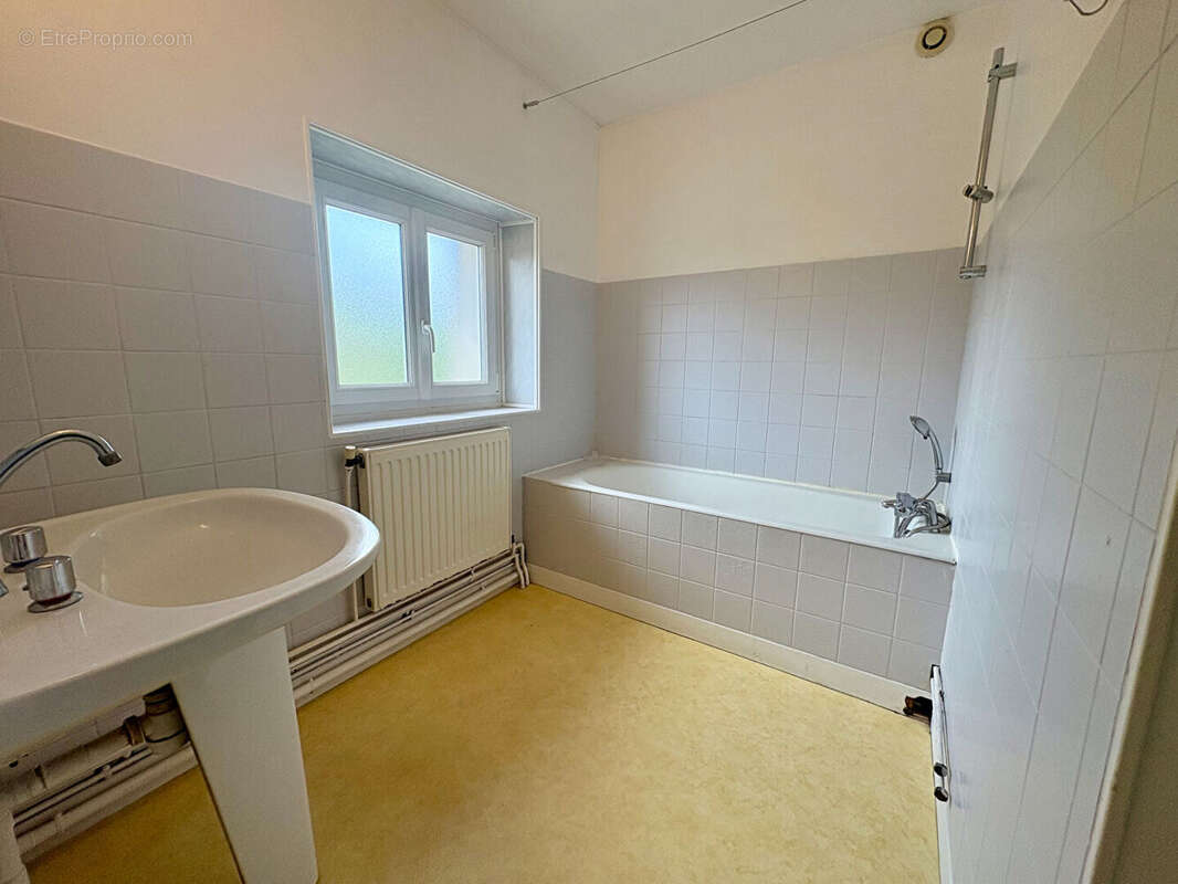 Maison à CLACY-ET-THIERRET