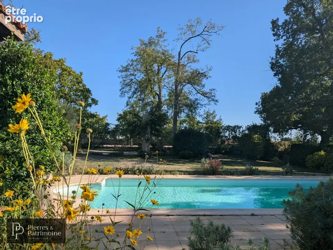 Propriété de caractère sur les hauteurs de nérac   310 m2   8 chambres   parc de 5 000 m2   piscine   tennis - photo 7