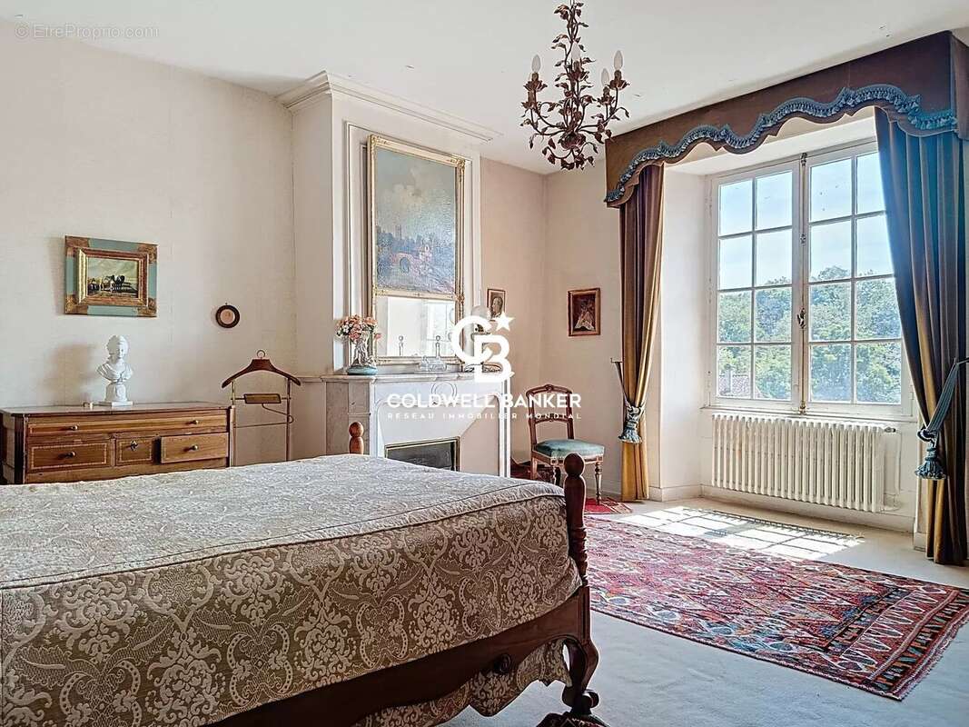 L’élégance du XVIIIe siècle alliée au confort d'aujourd'hui - Pons - photo 13