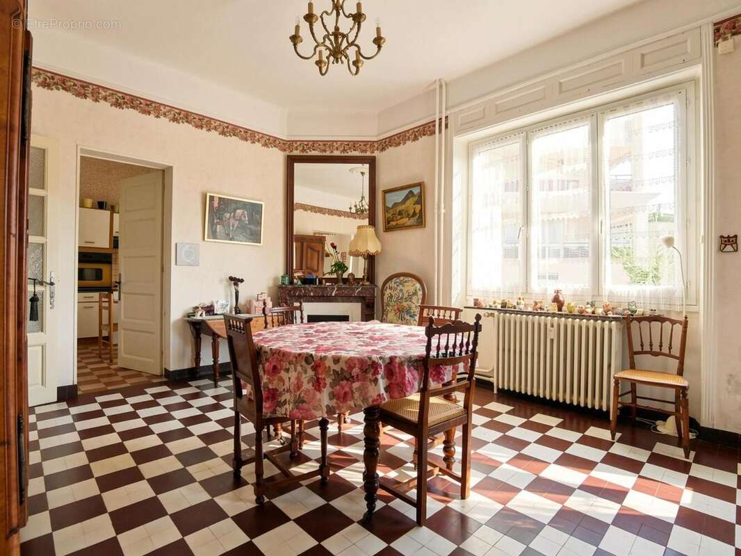   - Appartement à AUBENAS