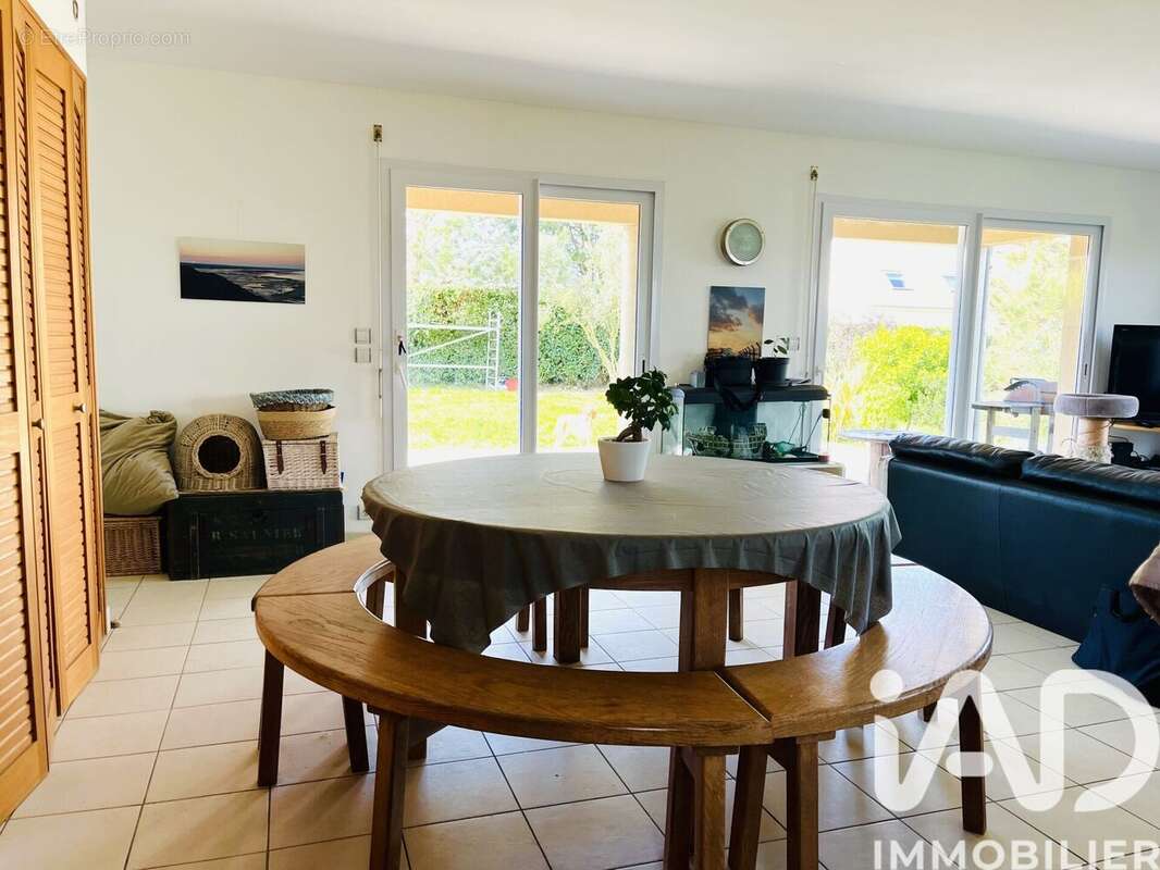 Maison 151 m² à Barneville-Carteret  - photo 9