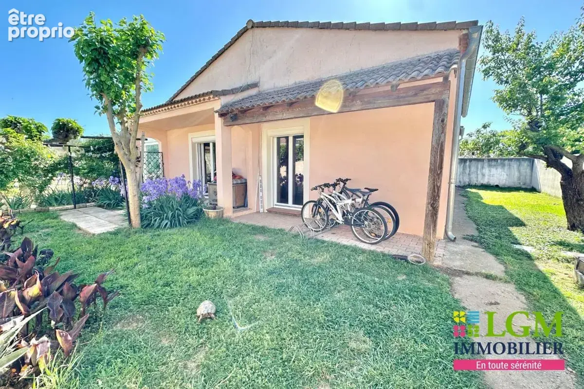 GARONS - Spacieuse maison avec piscine - photo 13