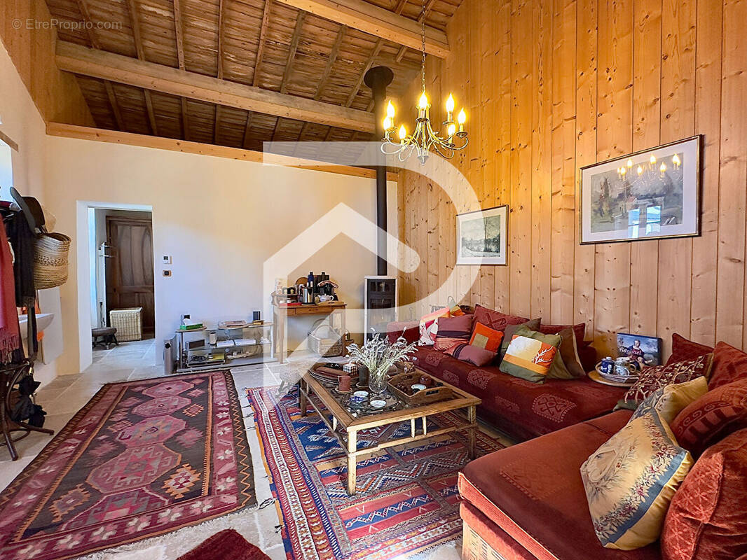 Maison à SAINT-FRONT-DE-PRADOUX