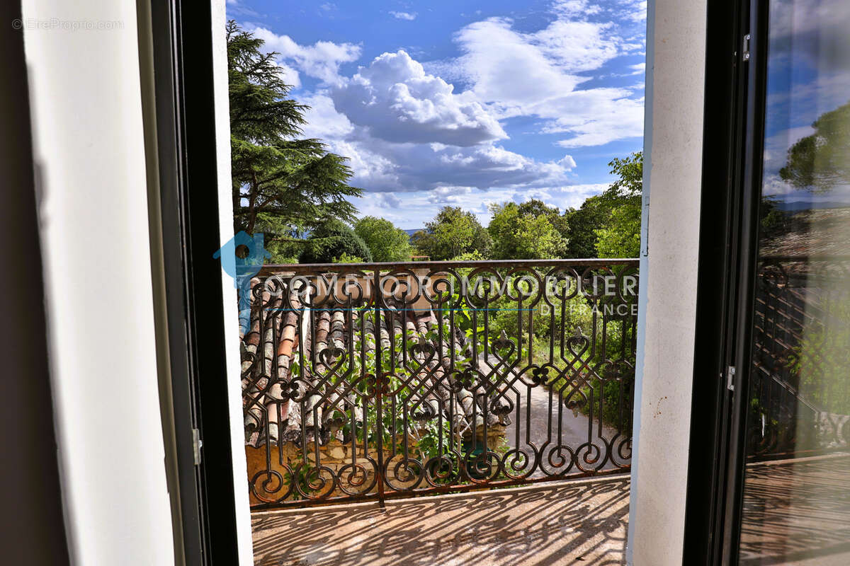 Maison à SAINT-SATURNIN-LES-APT