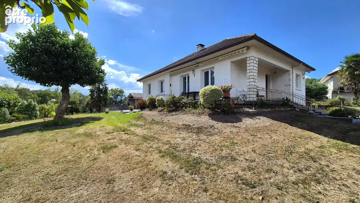 ARROS-DE-NAY, A VENDRE,  Maison de 168,5 m² sur une parcelle de 2063 m² - photo 2