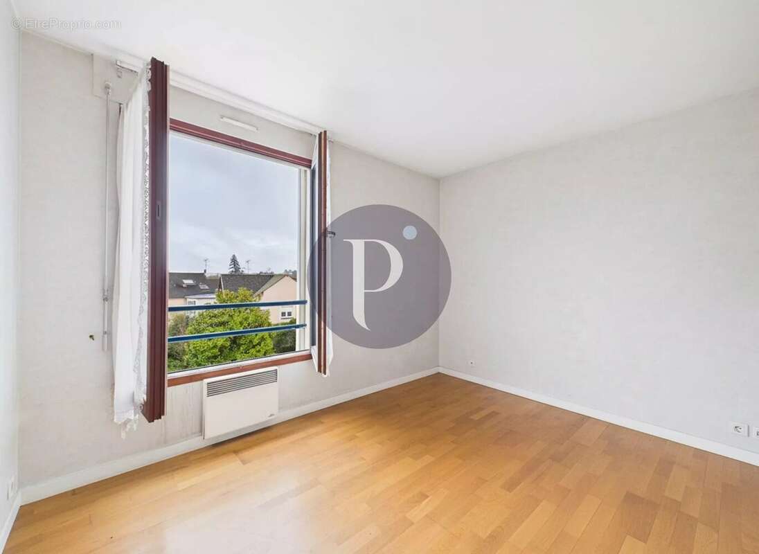 Appartement à VERRIERES-LE-BUISSON