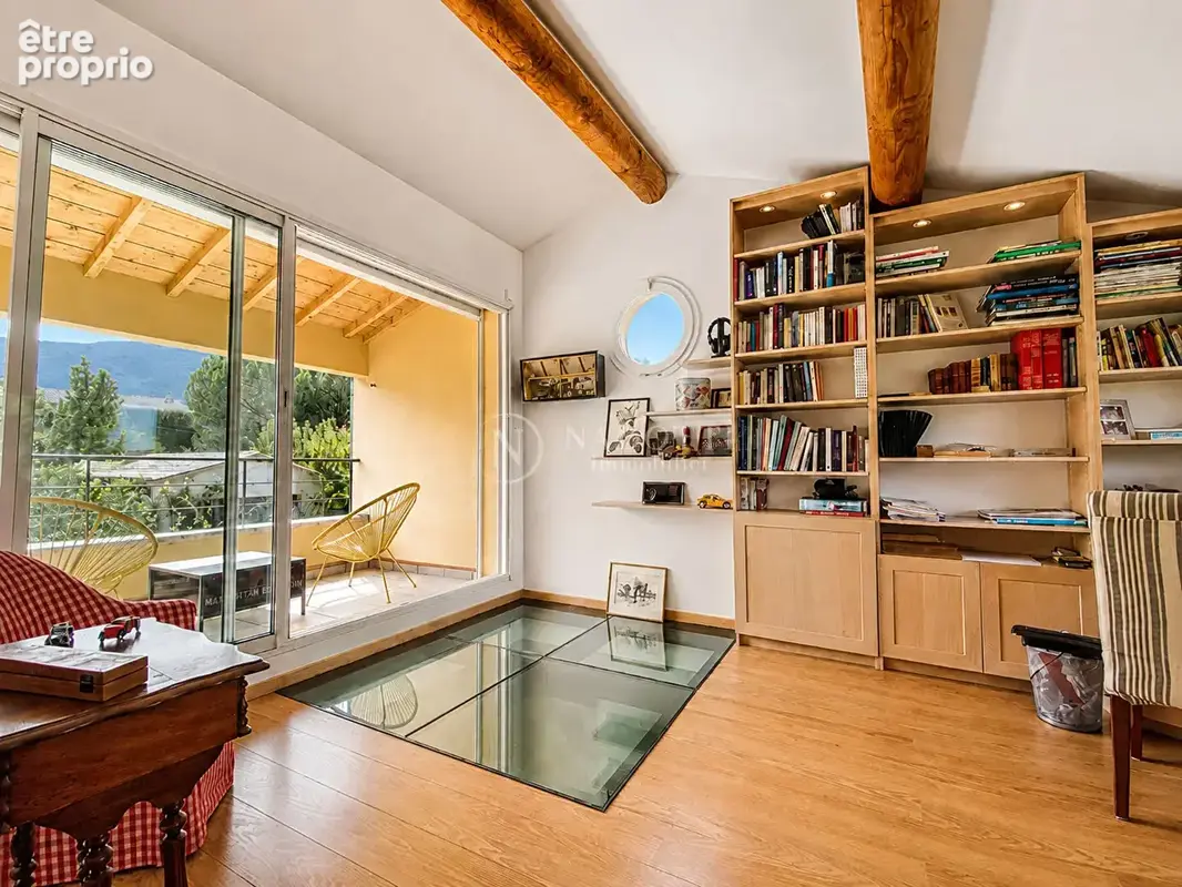 Maison  d'architecte avec piscine et dépendance. - photo 5