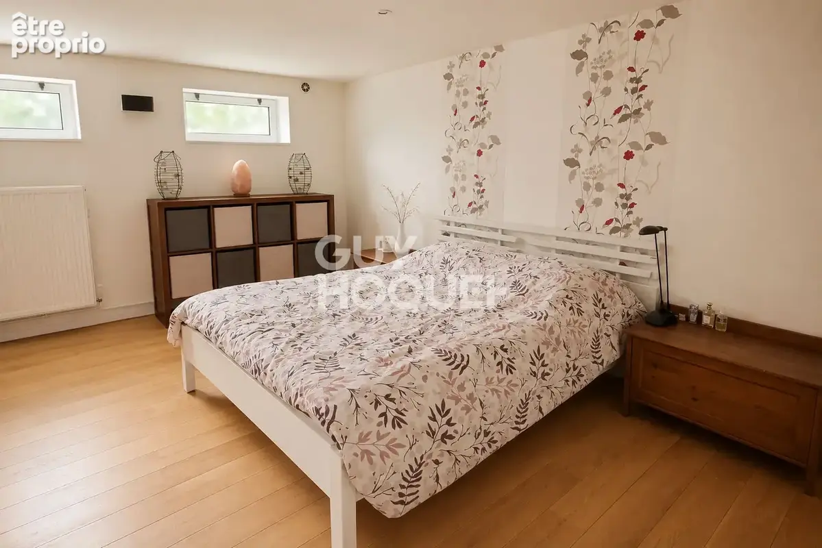 Maison familiale récente - 9 pièces - 267 m² habitables - photo 10