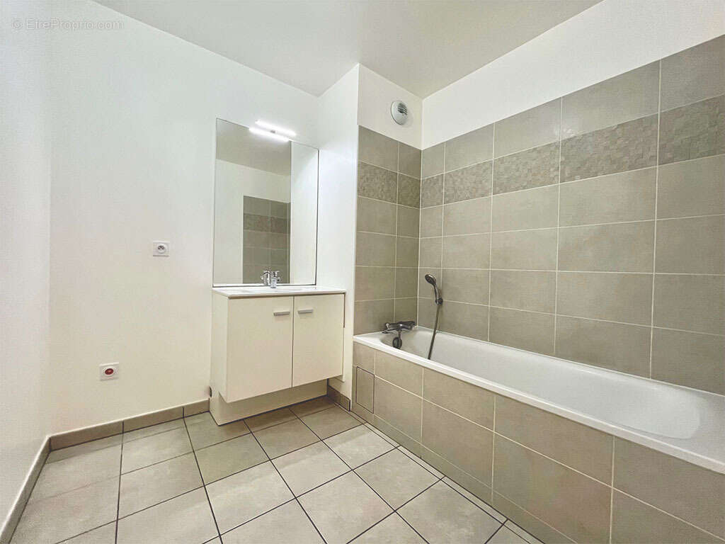 Appartement à JOUY-LE-MOUTIER