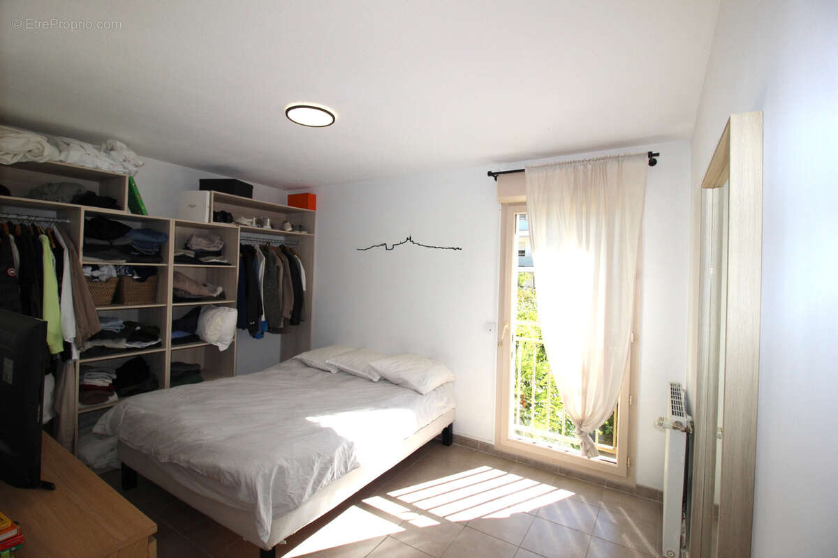 Appartement à MARSEILLE-12E