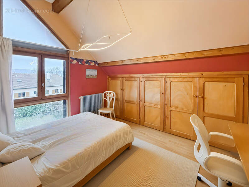 Maison à PREVESSIN-MOENS