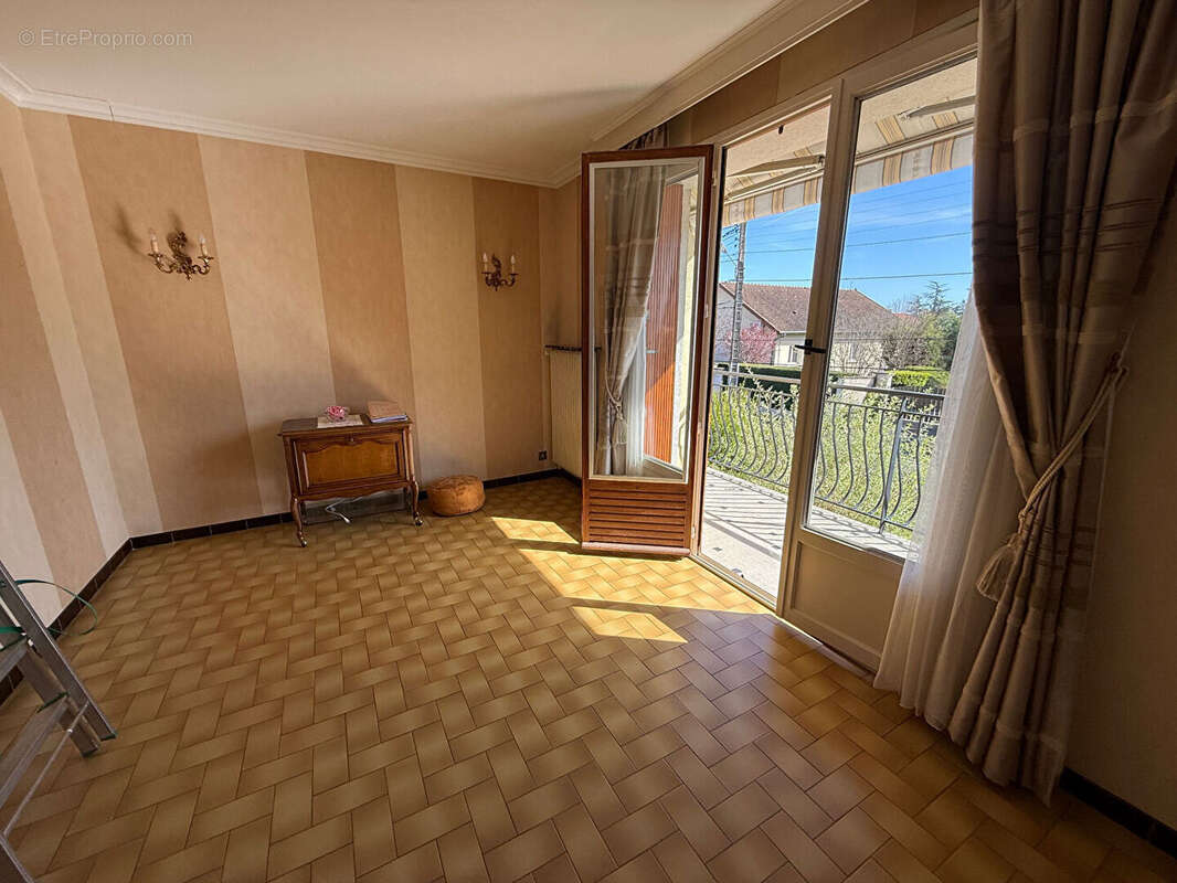 Maison à RIORGES
