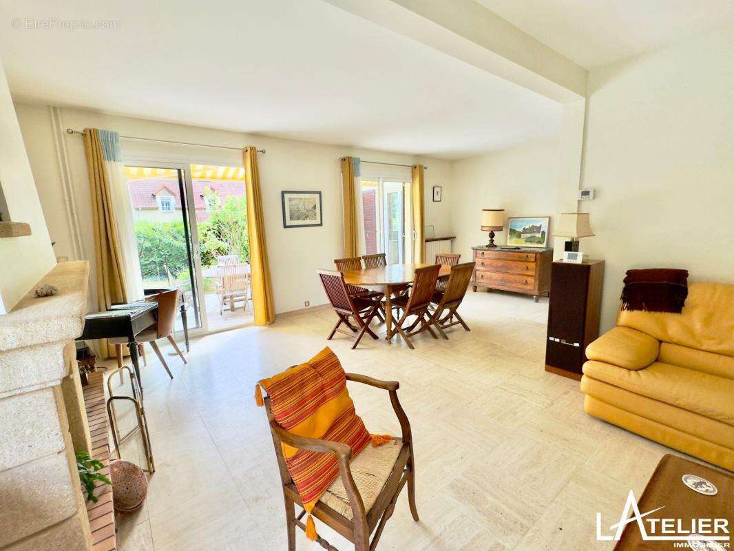 Maison à MAREIL-MARLY