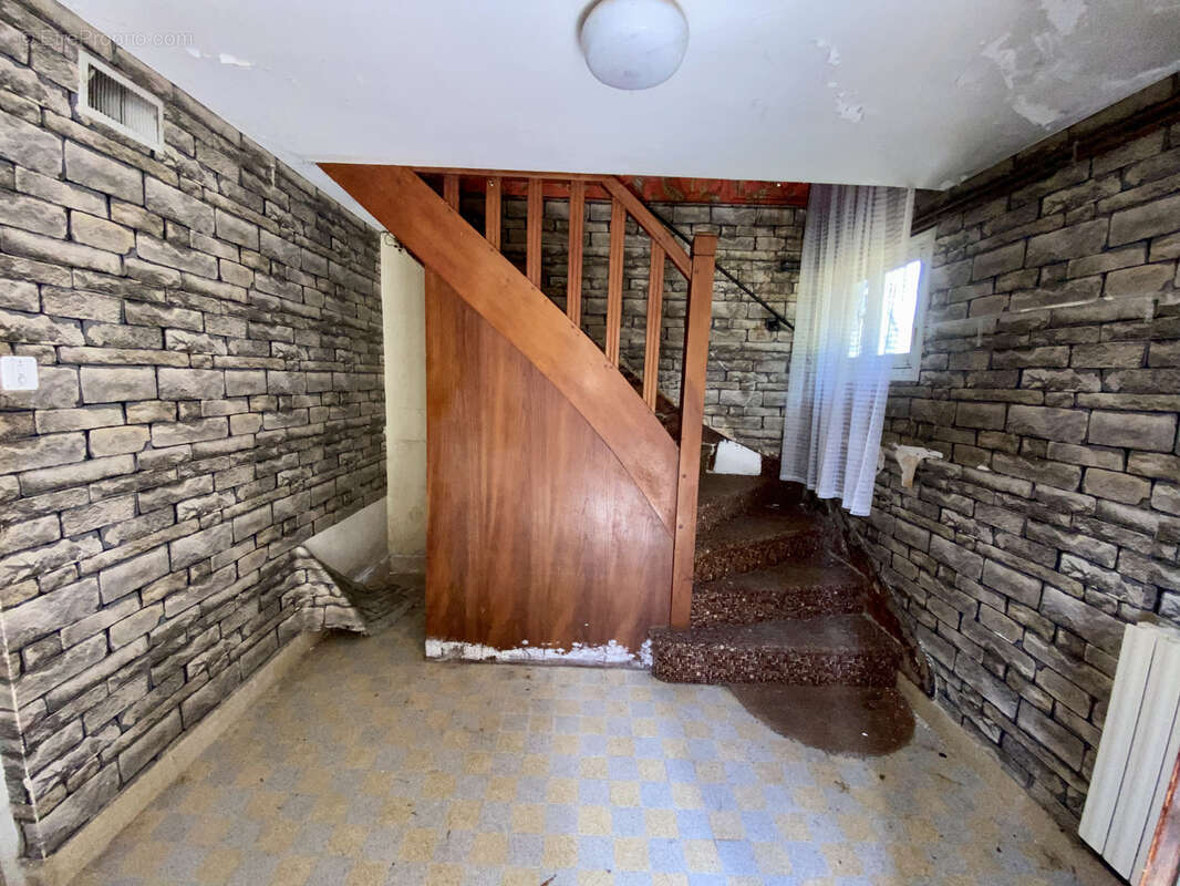 Maison à CERCY-LA-TOUR