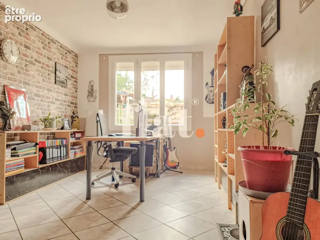 Maison centre-bourg - 84 m2 - deux chambres (possibilité 3) - jardin - garage - photo 12
