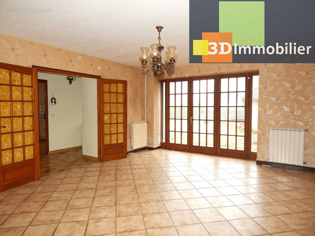 SÉJOUR 25.70 M² - Maison à BLETTERANS