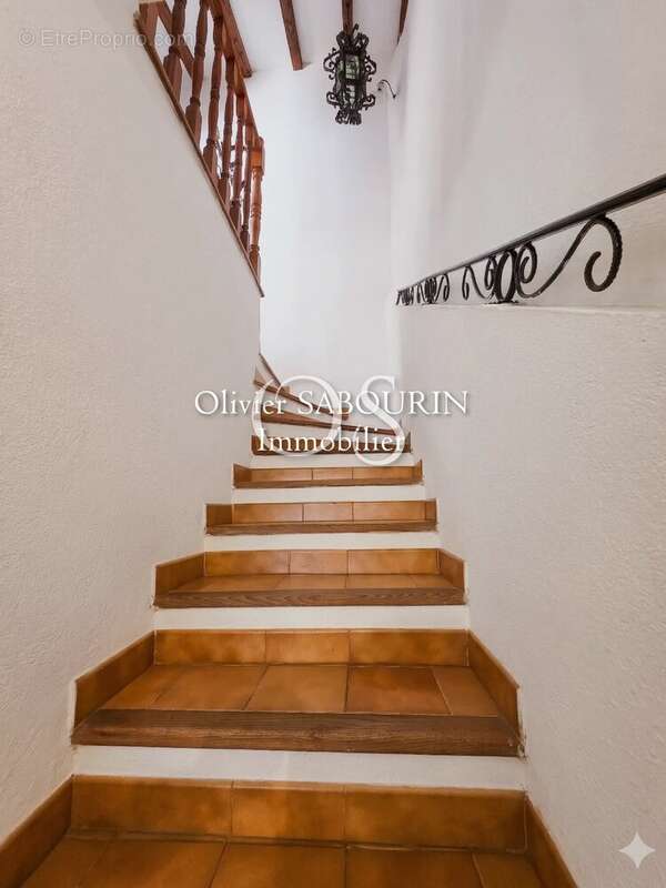 Maison à ROQUEBRUNE-SUR-ARGENS