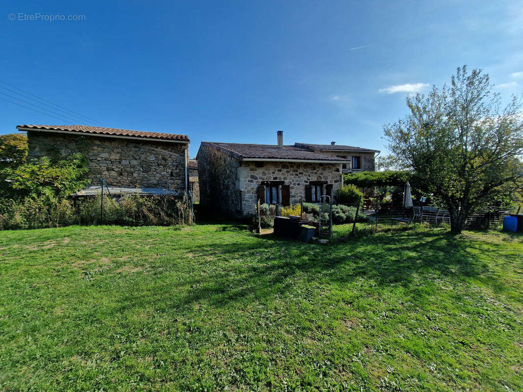 Maison à VERNOUX-EN-VIVARAIS
