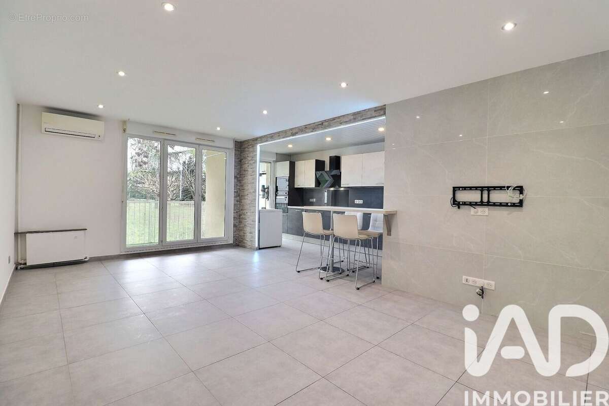 Photo 2 - Appartement à MARSEILLE-11E