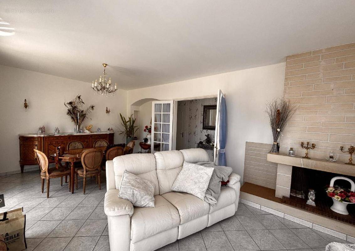 Maison à MAUZE-SUR-LE-MIGNON