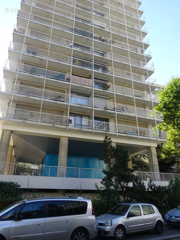 Parking à PARIS-13E