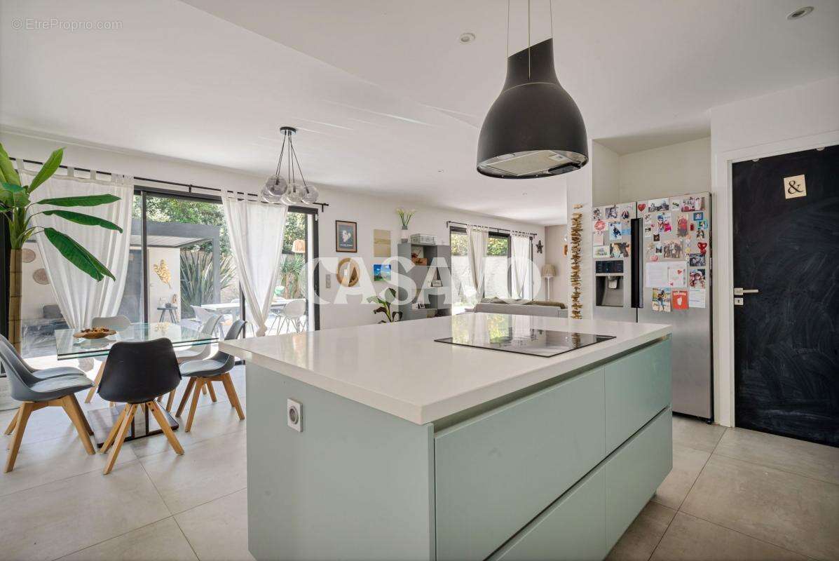 Maison à LE THOLONET