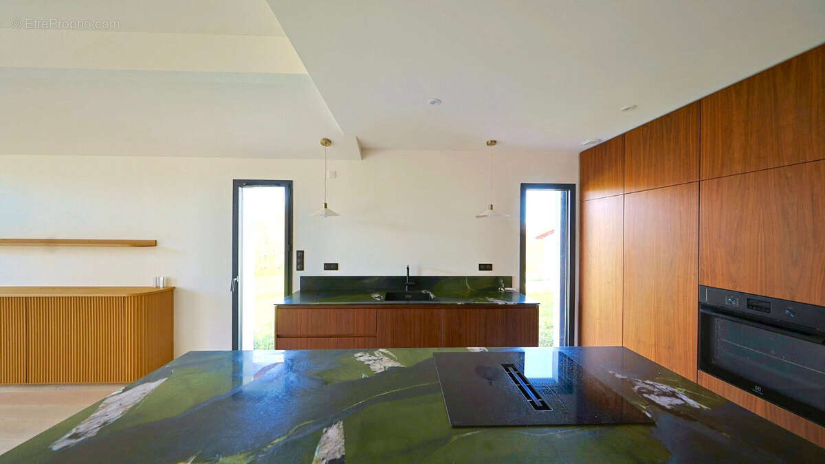 Maison à BASSUSSARRY