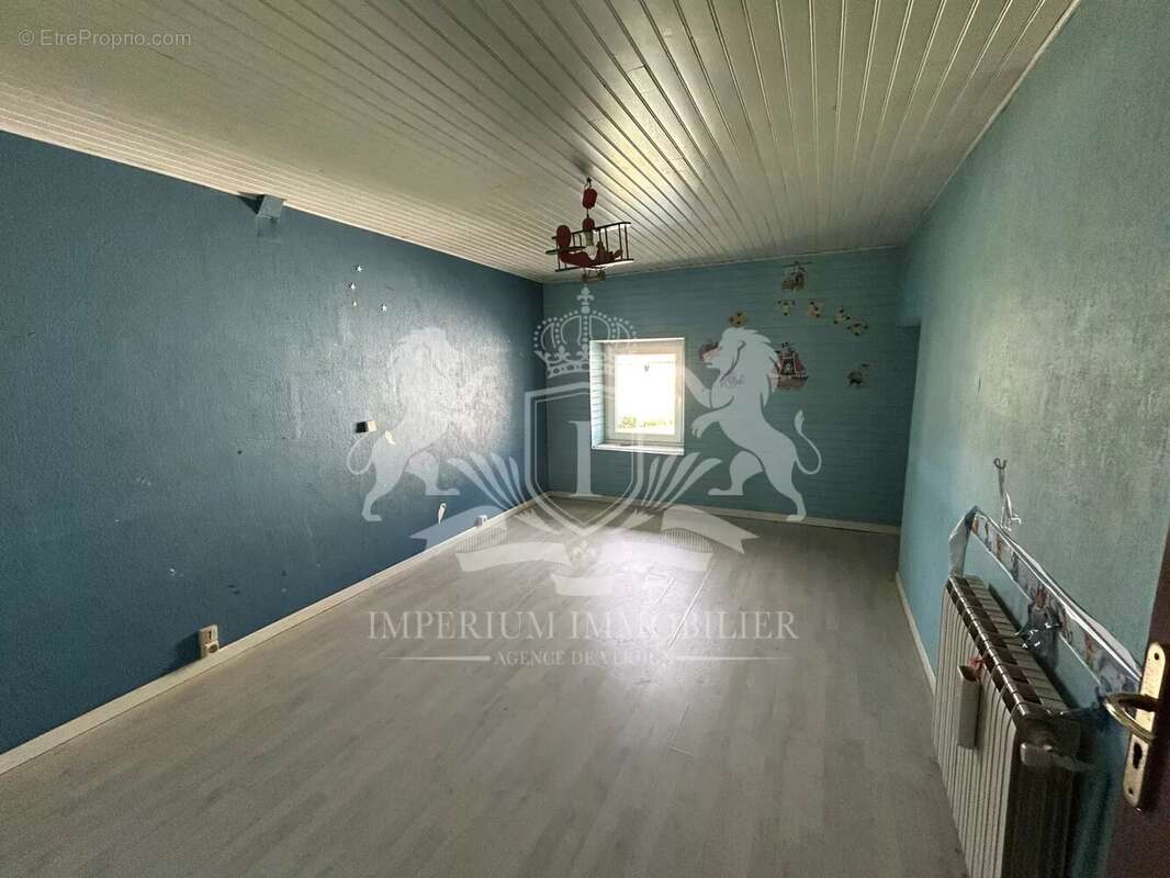 Maison à LINY-DEVANT-DUN