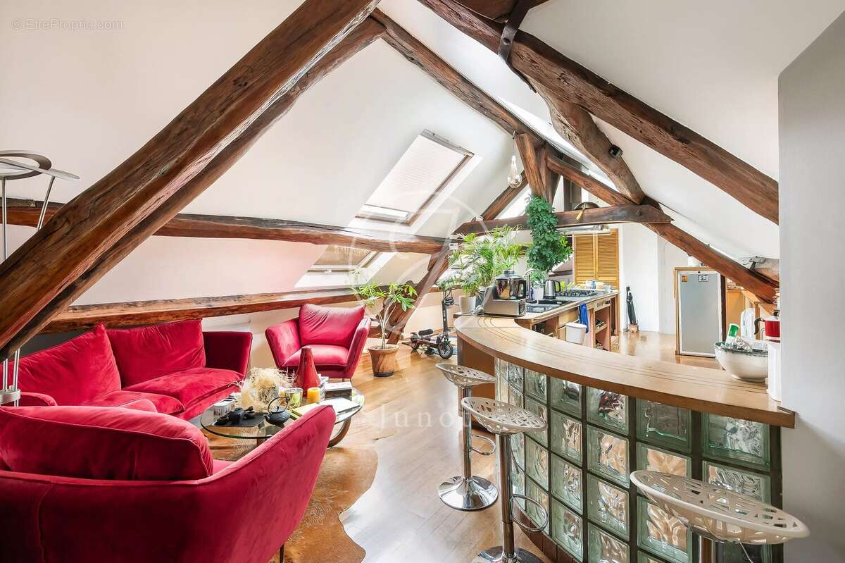 Appartement à PARIS-18E