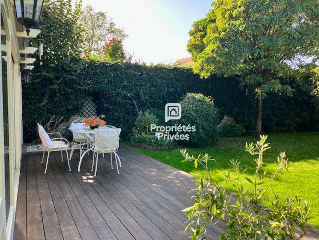 Maison à MONTFORT-L'AMAURY