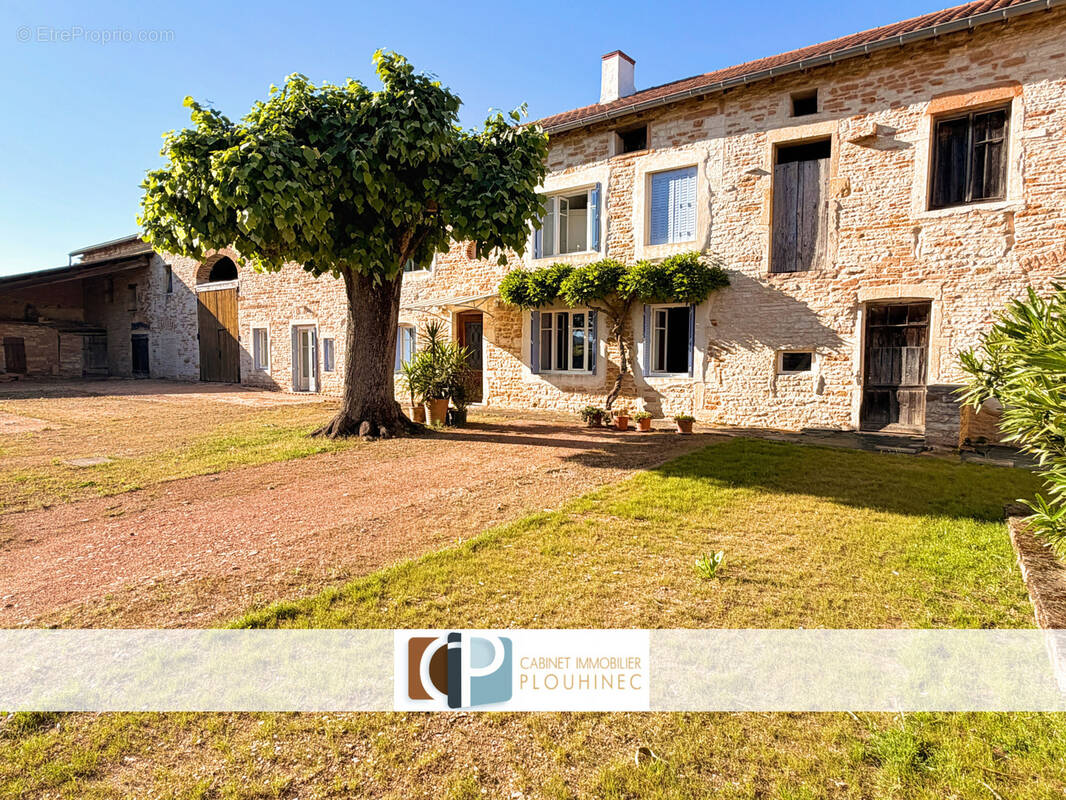 Maison à CLESSE