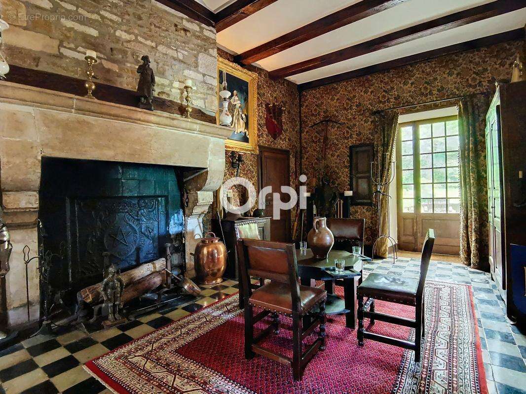 Château d'exception à Manois – Un joyau chargé d'histoire au cœur d'un parc de 8 936 m² - photo 19