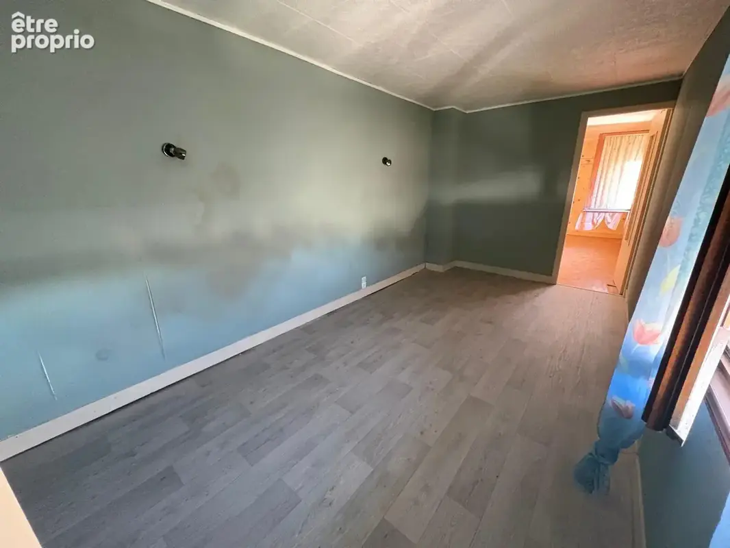 Ensemble immobilier de deux maisons à TULLY / 118500 euros - photo 8