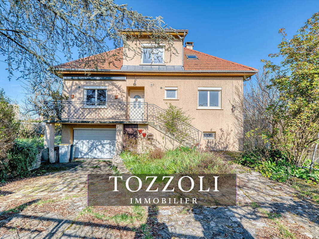 Maison à LA VERPILLIERE