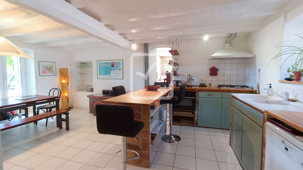 Demeure de caractère avec piscine et dépendances - photo 8