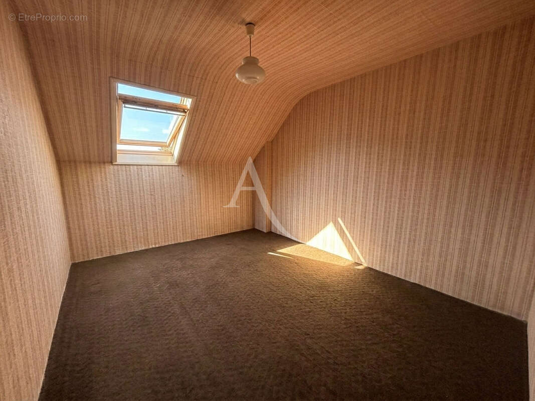 Maison à PRECIGNE
