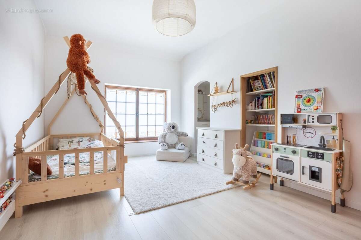 Maison à SAINT-BONNET-PRES-RIOM