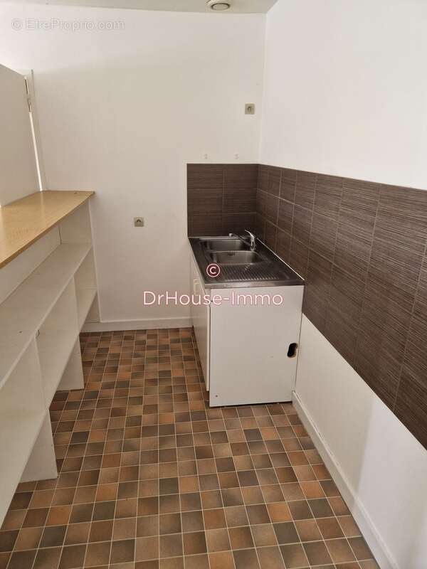 Commerce 91 m² à Poitiers  - photo 21