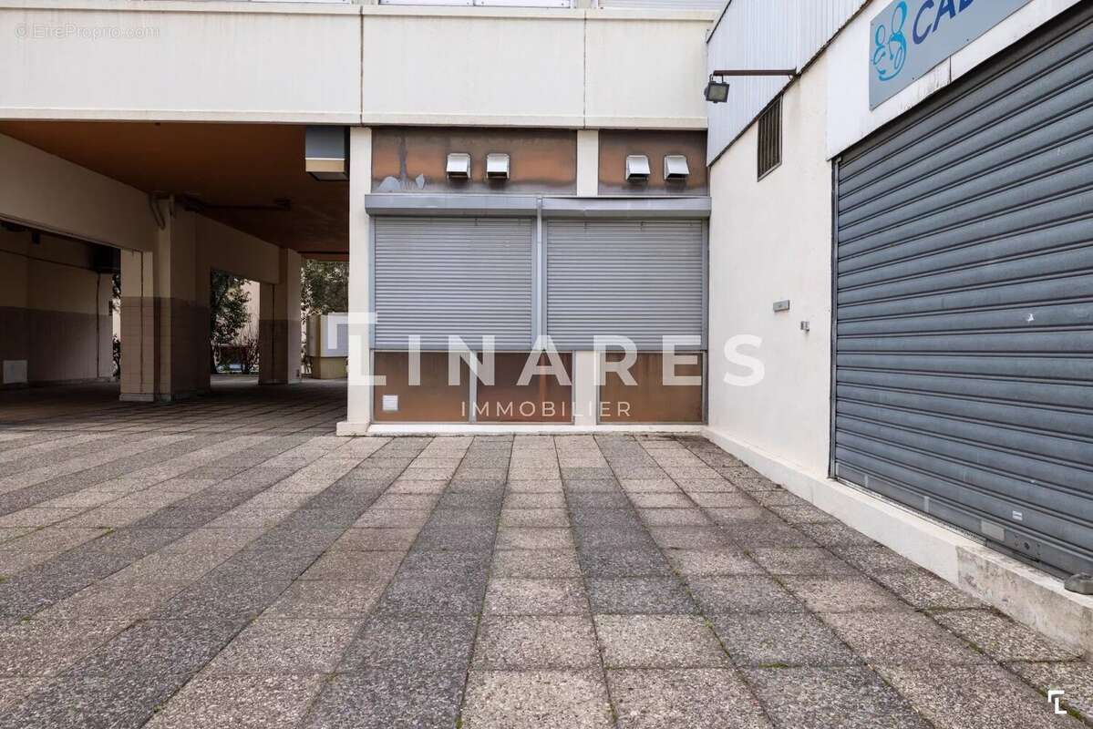 Commerce à MARSEILLE-4E