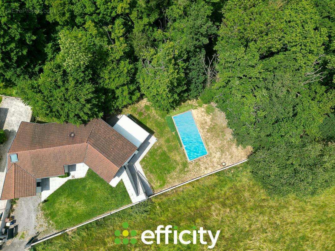 Maison à CIVRIEUX-D&#039;AZERGUES